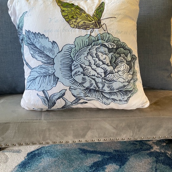 BLOWOUT SALE Nicole miller home🦚 - Picture 2 of 11